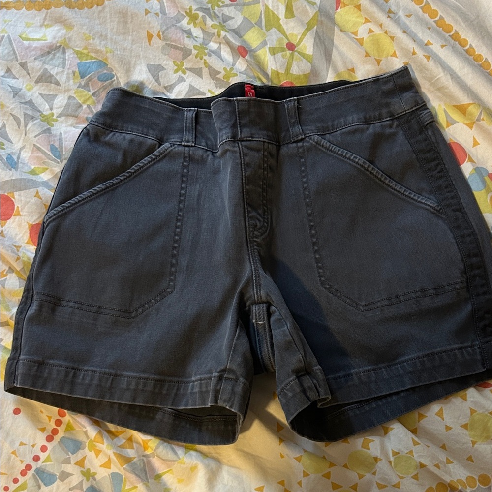 Women's Black Pull on Shorts